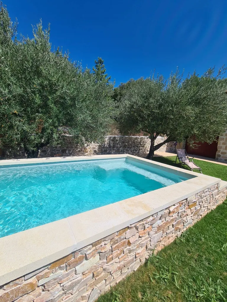 PAREMENT SB QUARTZITE ROUILLE / ROUSSILLON