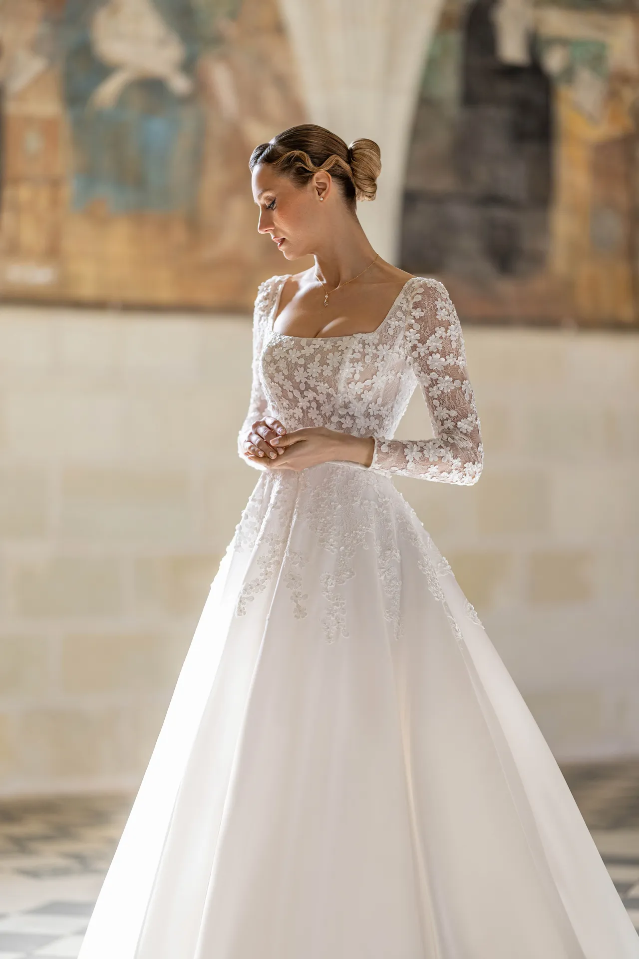 robe de mariée princesse en dentelle et mikado