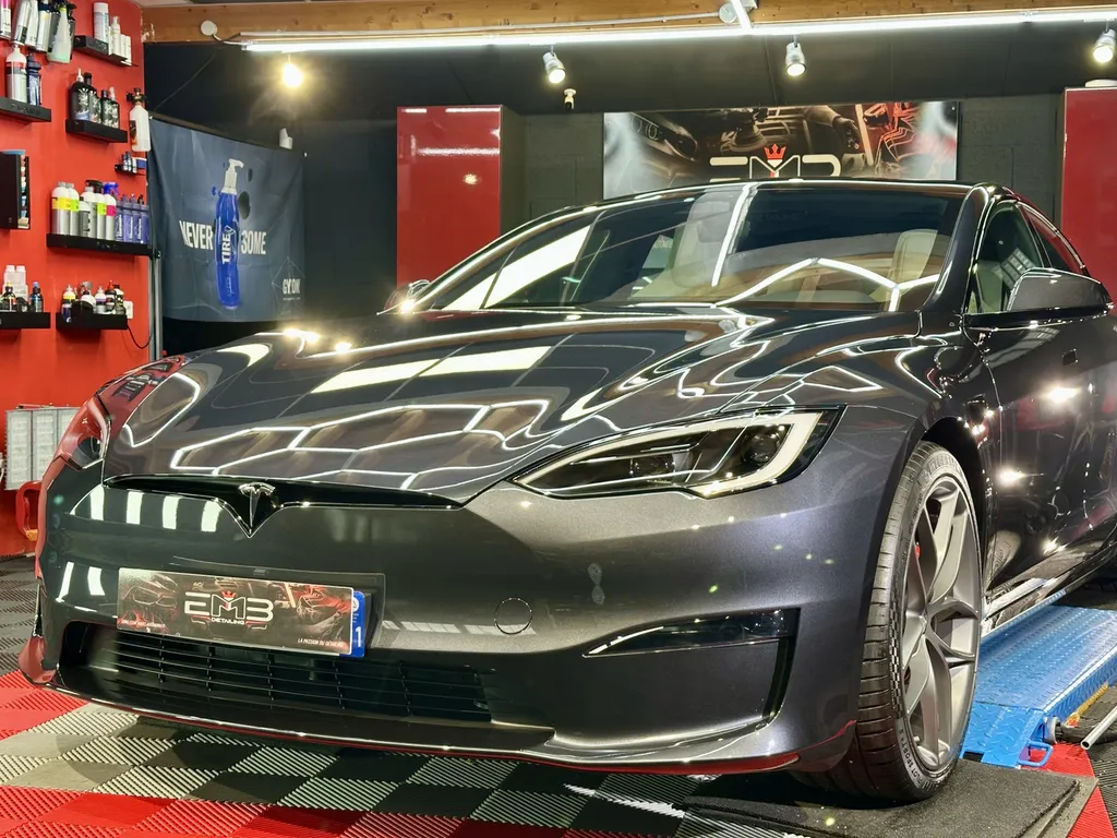 spécialiste du traitement ceramqiue Tesla sur lyon