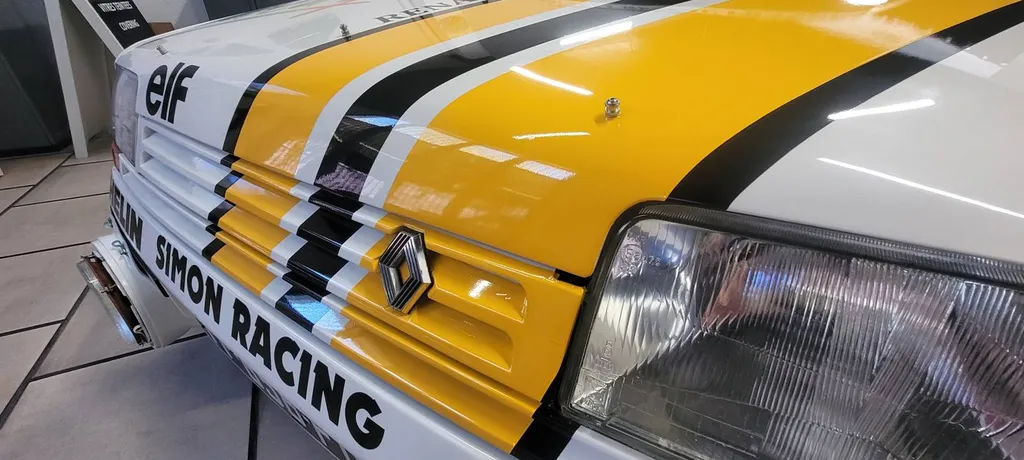 Devis kit déco sur mesure voiture de compétition à Grasse 06