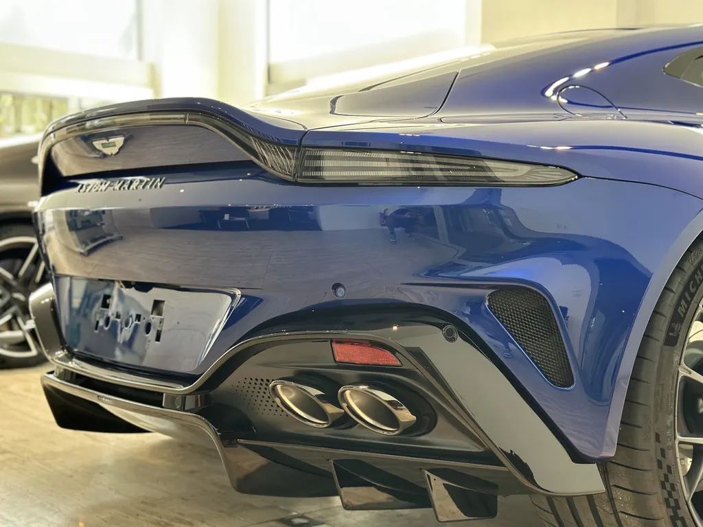 Aston Martin Vantage – Detailing, polissage, traitement céramique et PPF à Lyon Ouest proche de Marcy l’étoile 