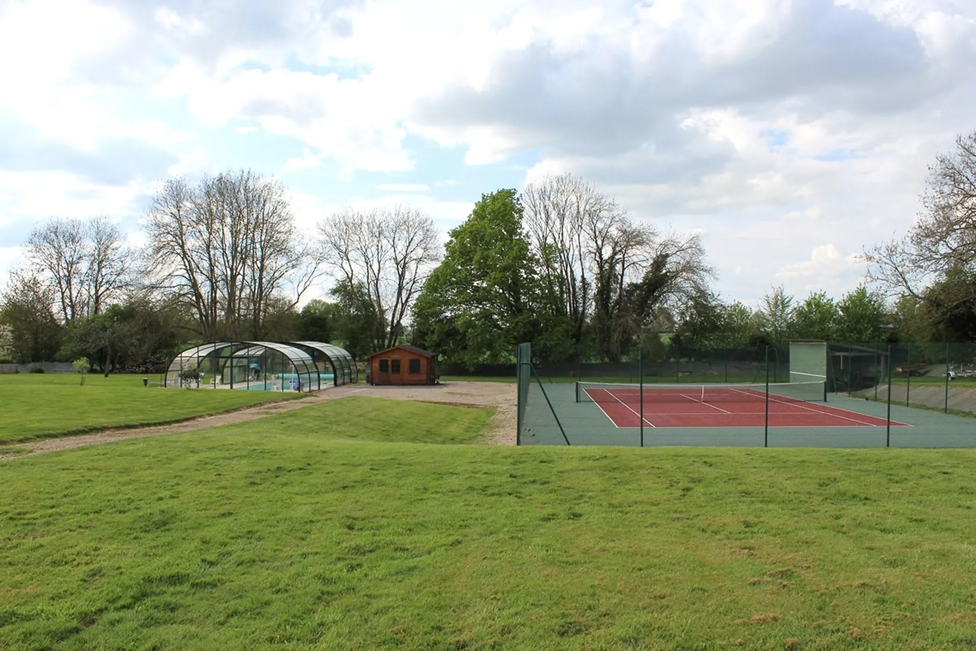 Région Cormeilles Propriété avec tennis et piscine