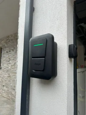 Installation d'une borne de recharge HAGER WITTY ONE à Sanary-sur-Mer
