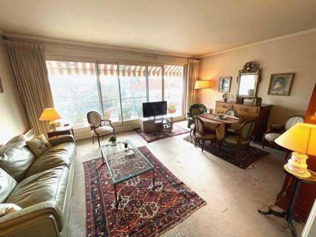 Vendu T3 avec parking Bordeaux Caudéran 