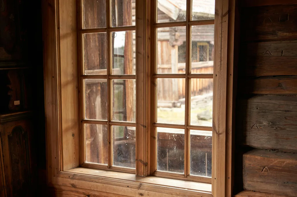 fenêtre en bois