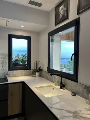 Installation sur mesure d'une cuisine italienne design à Bandol dans le 83