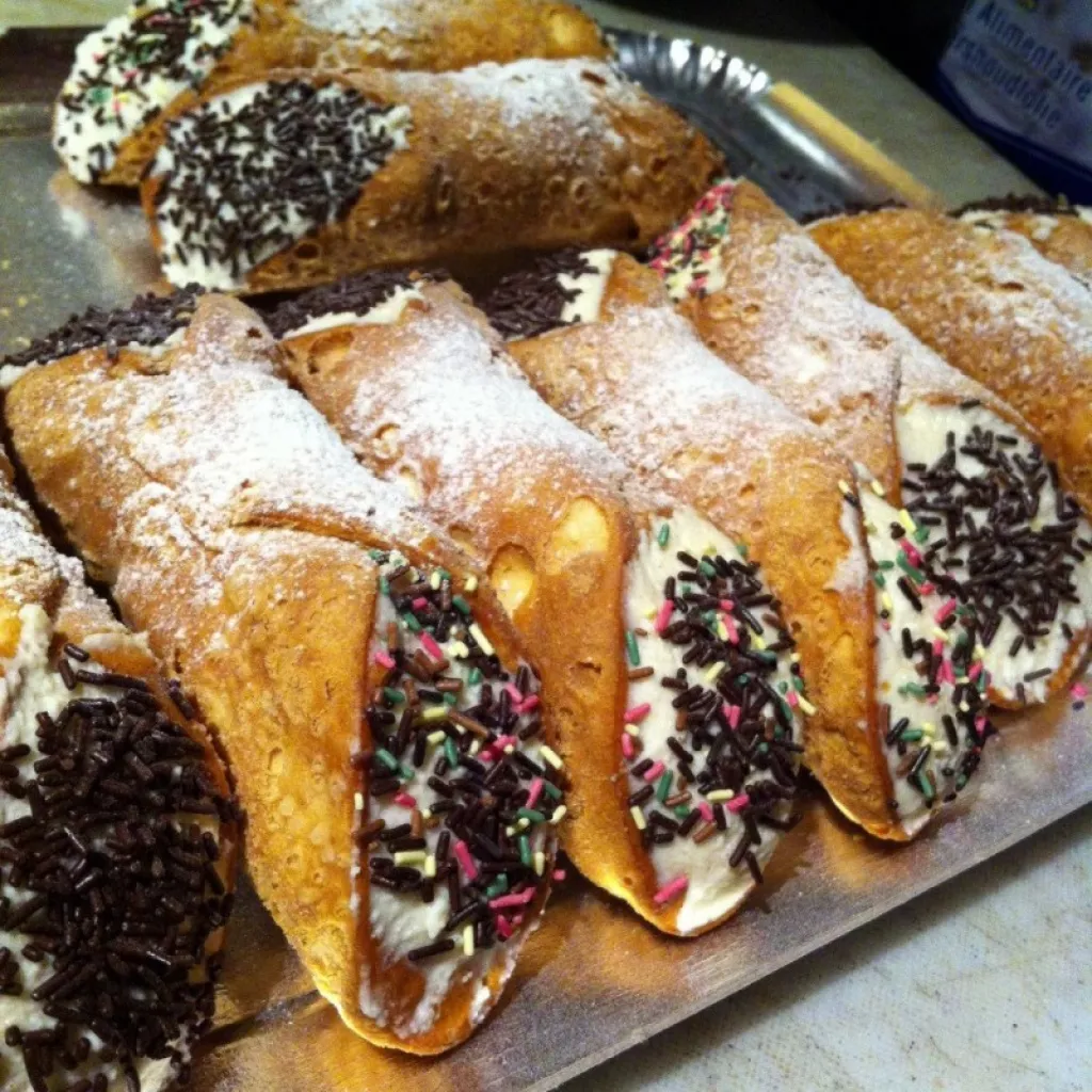 CANNOLI SICILIANI MAISON A LA RICOTTA FRAÎCHE