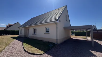 A vendre Charmant pavillon familial de 143 m² avec 3 chambres, pergola bioclimatique et jardin de 890 m², située à Étalondes 76260.