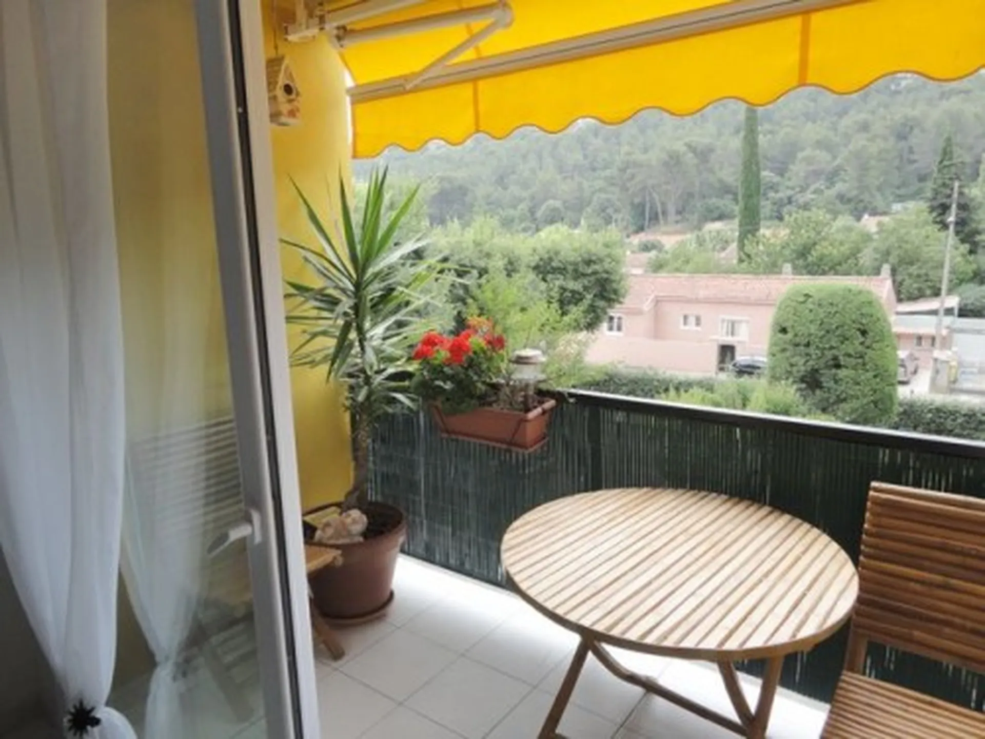 A VENDRE CARNOUX APPARTEMENT