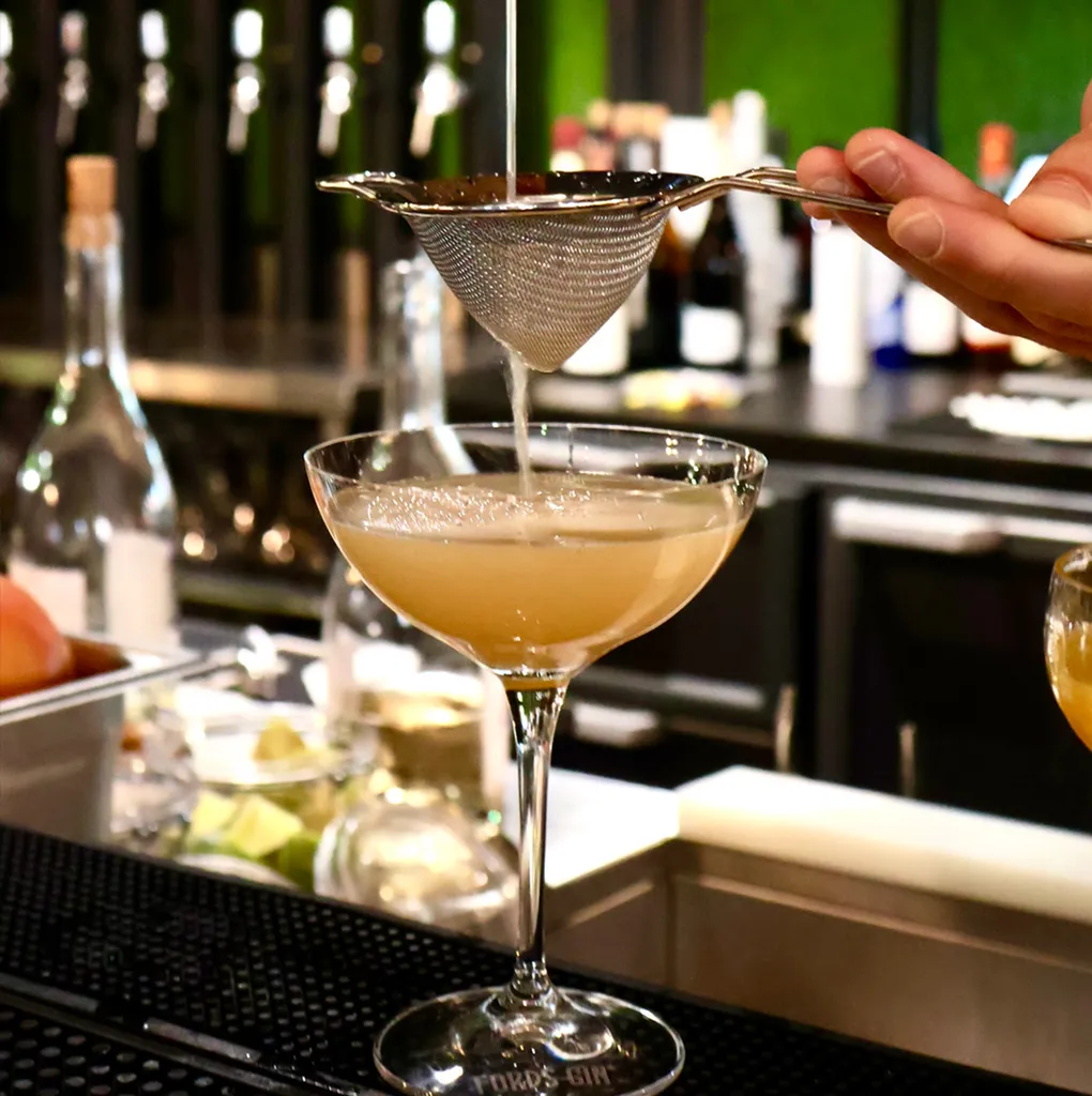 7Rooftop : réserver une table dans une brasserie chic à l'ambiance chaleureuse à Charbonnières-les-Bains dans l'ouest lyonnais