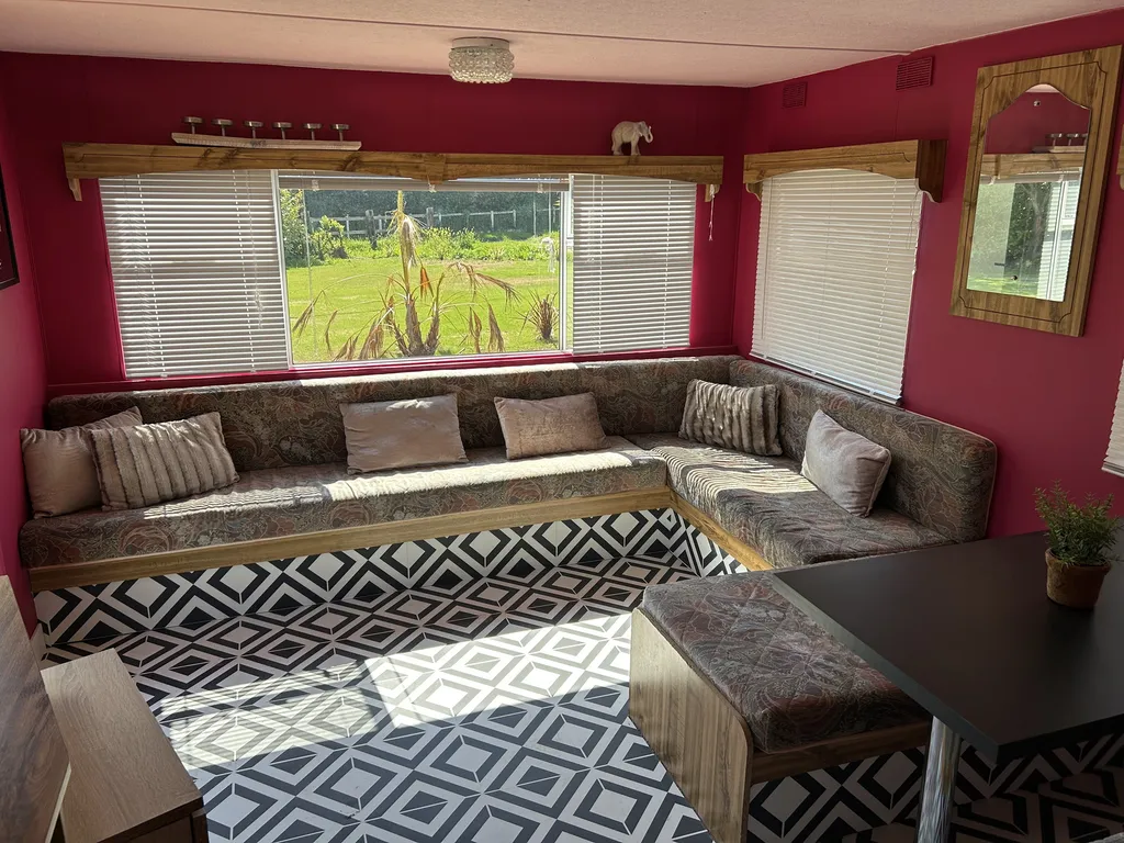 la vie en rose mobilhome relooké à OUISTREHAM