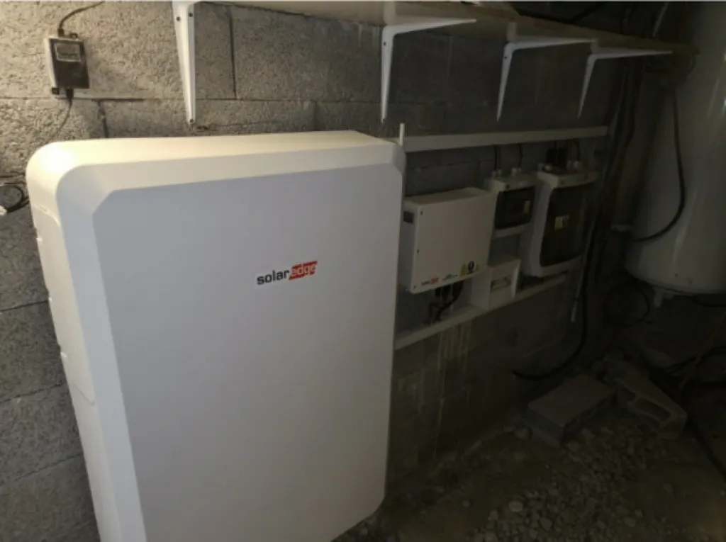 Installation d'une batterie de stockage SolarEdge à Marseille dès 3 490€