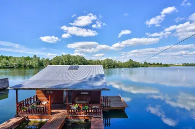 Shooting photo immobilier d'une Maison flottante à Carrière sous Poissy dans les Yvelines