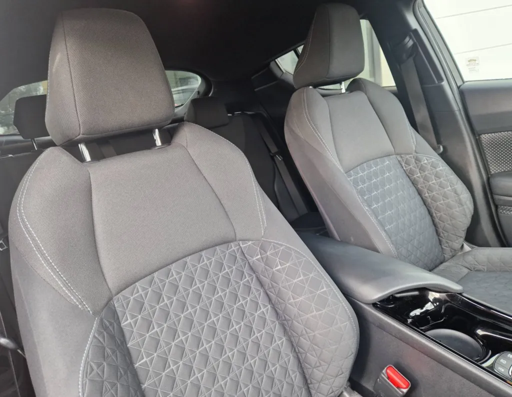 TOYOTA C-HR 2.0L HYBRIDE 184 TEAM DEUTSCHLAND / EDITION OCCASION PRES DE TOULOUSE EN OCCITANIE