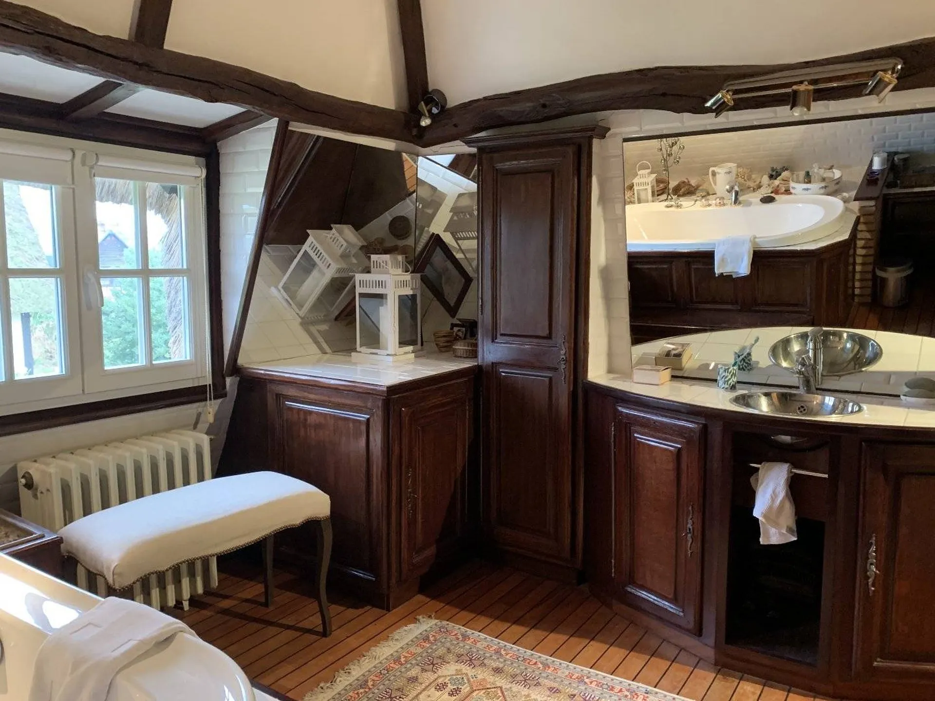 Vends dans les boucles de la seins 3 maisons traditionnelles en chaume, en Normandie.