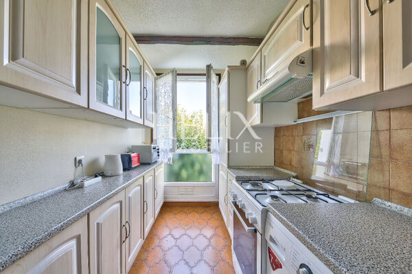 Venez visiter ce bel appartement au calme à Chatou