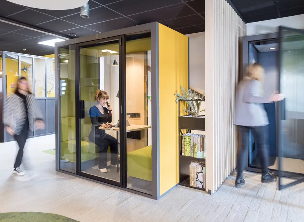 BLABLA CUBE fabrique des espaces insonorisés innovants associant efficacité. Marseille
