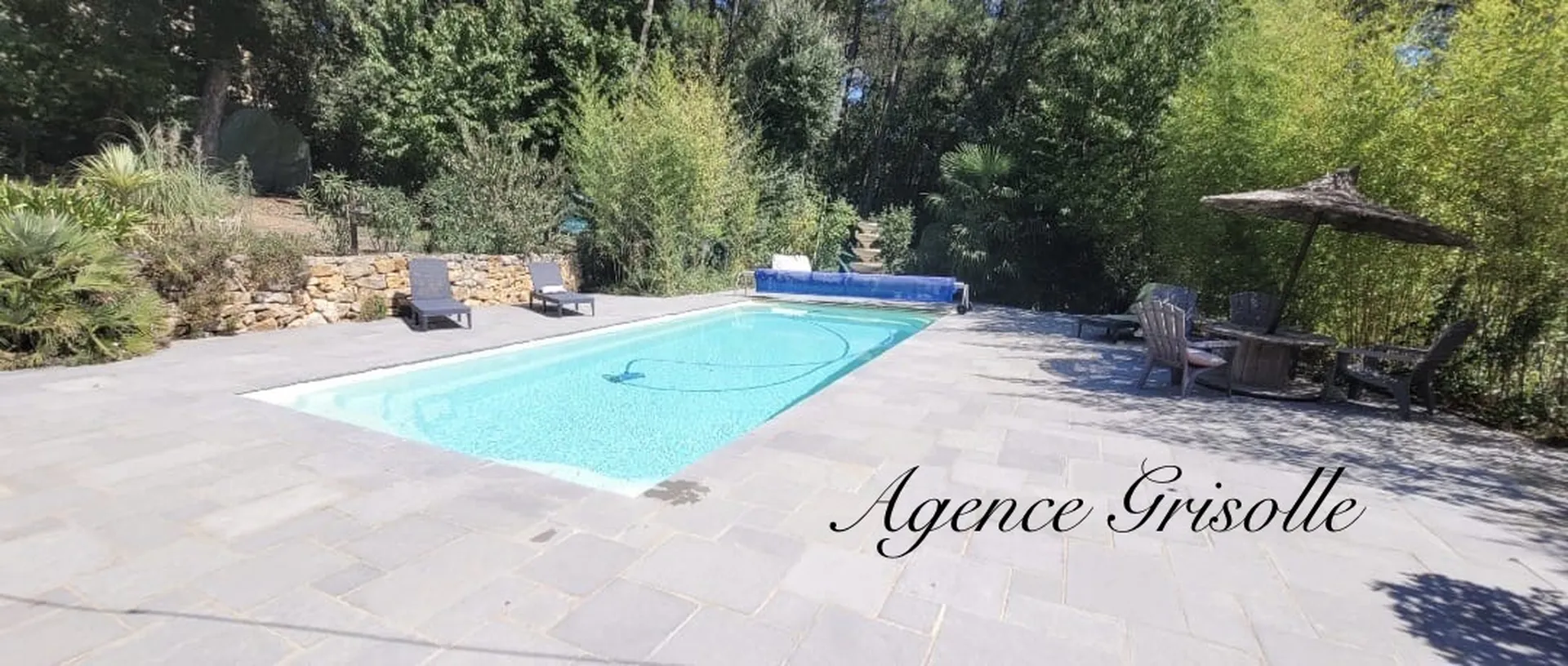 Maison 5 pièces 102 m² · à Sainte-Anastasie-sur-Issole · 102 m² · 479 000 €