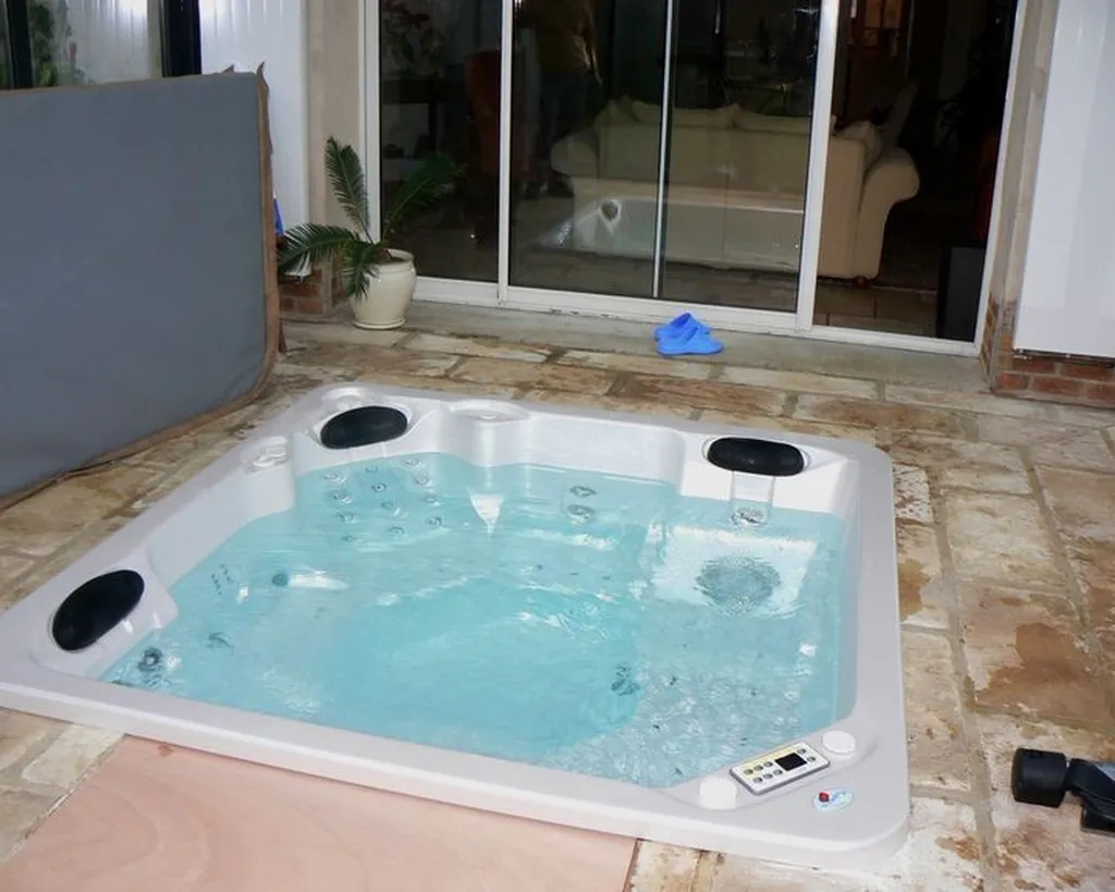 SPA ENCASTRABLE à Skimmer