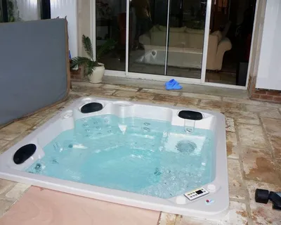 SPA ENCASTRABLE à Skimmer