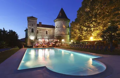 Lieu d'exception, le Château Chapeau Cornu, à Vignieu en Isère 38
