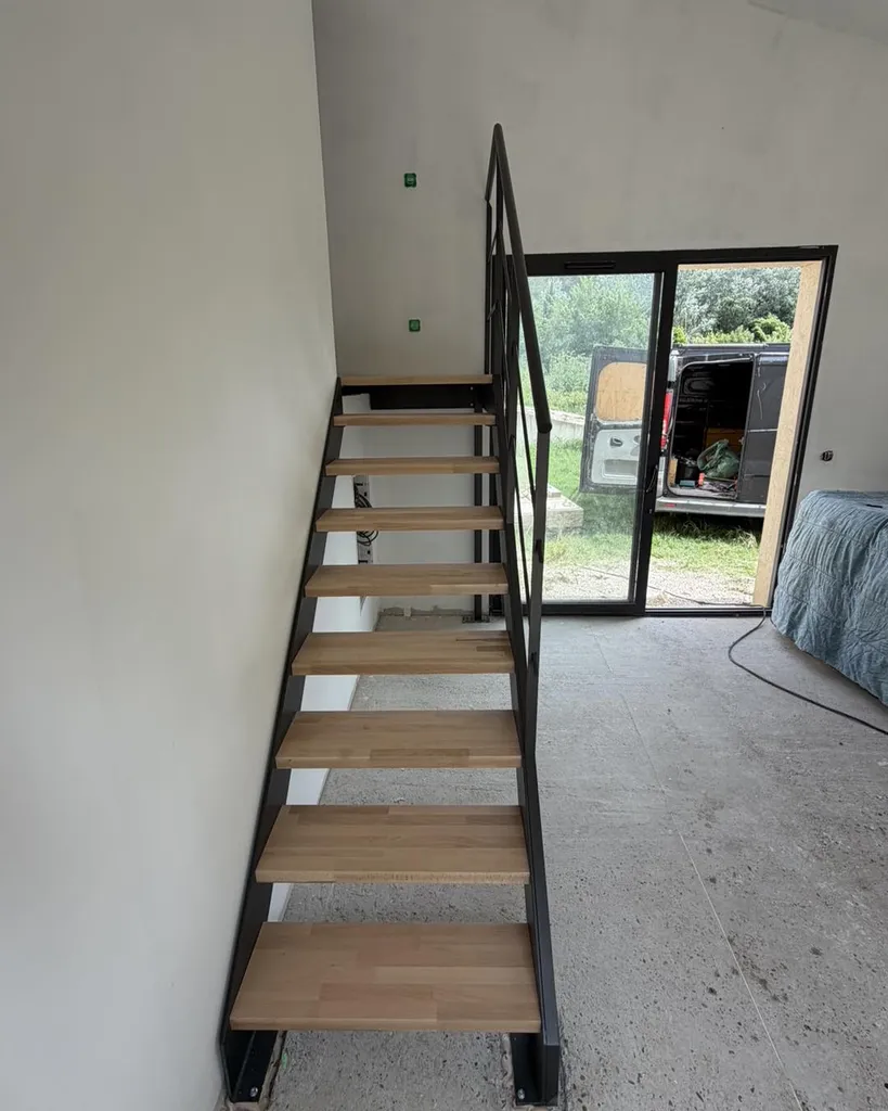 Création d'un escalier en métal et Bois Sur-Mesure près de Ventabren