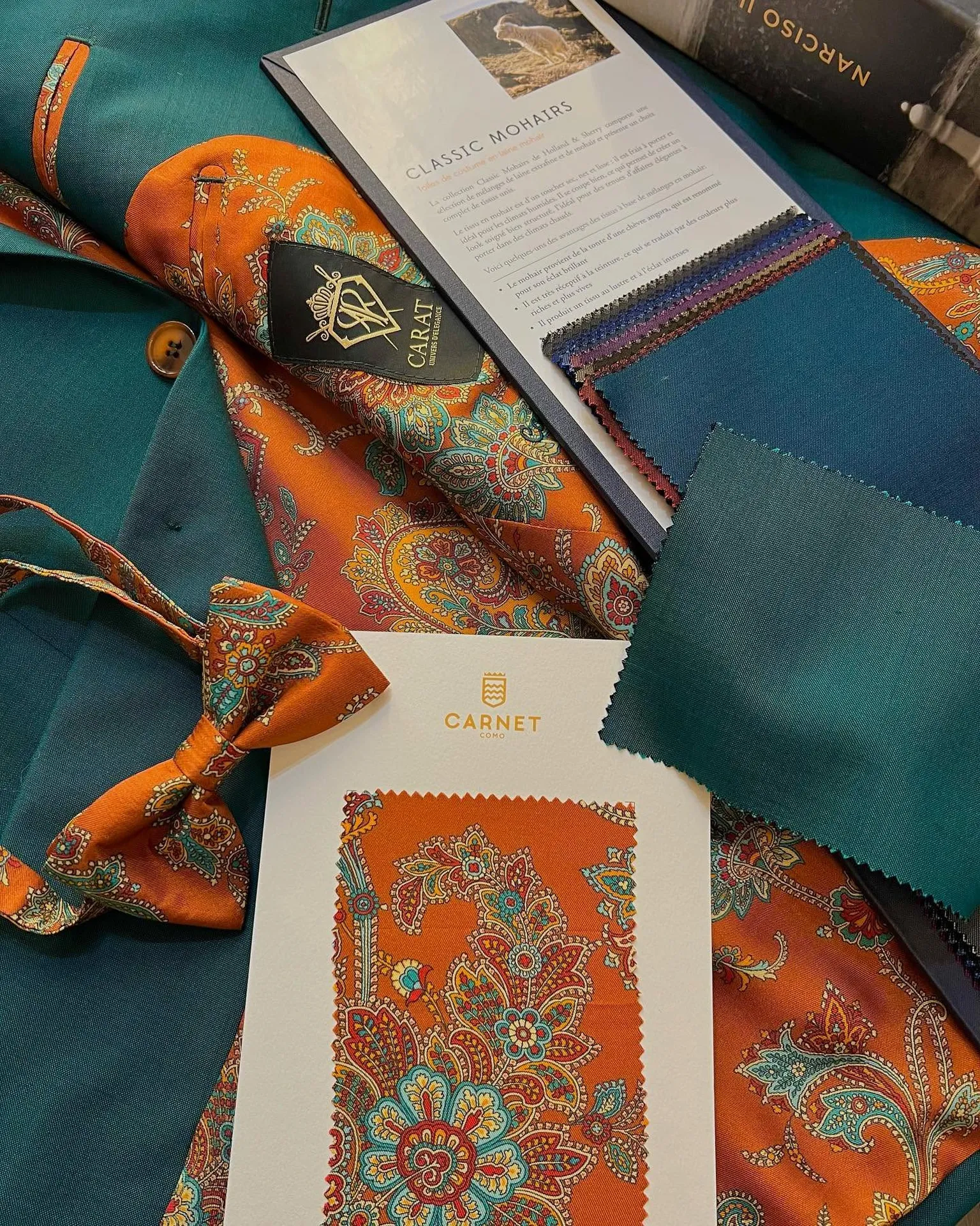 Création artisanale de nœuds papillon personnalisés versailles carat tailleur sur mesure paris boulogne saint germain en laye