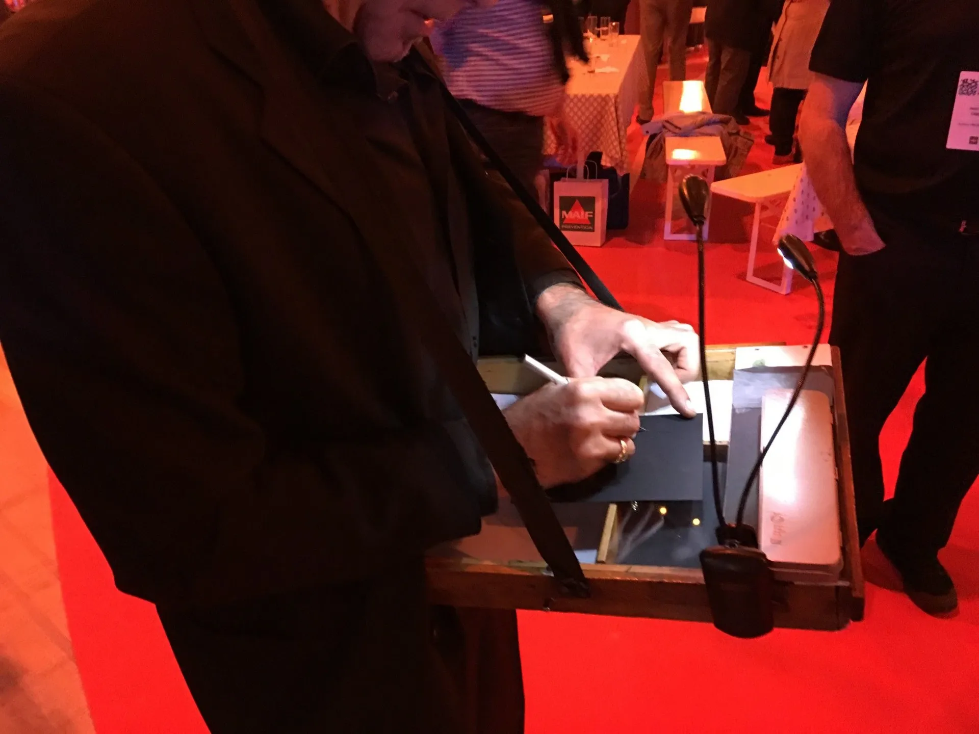 artiste silhouettiste pour soirée événementielle à monaco MONT2 CARLO