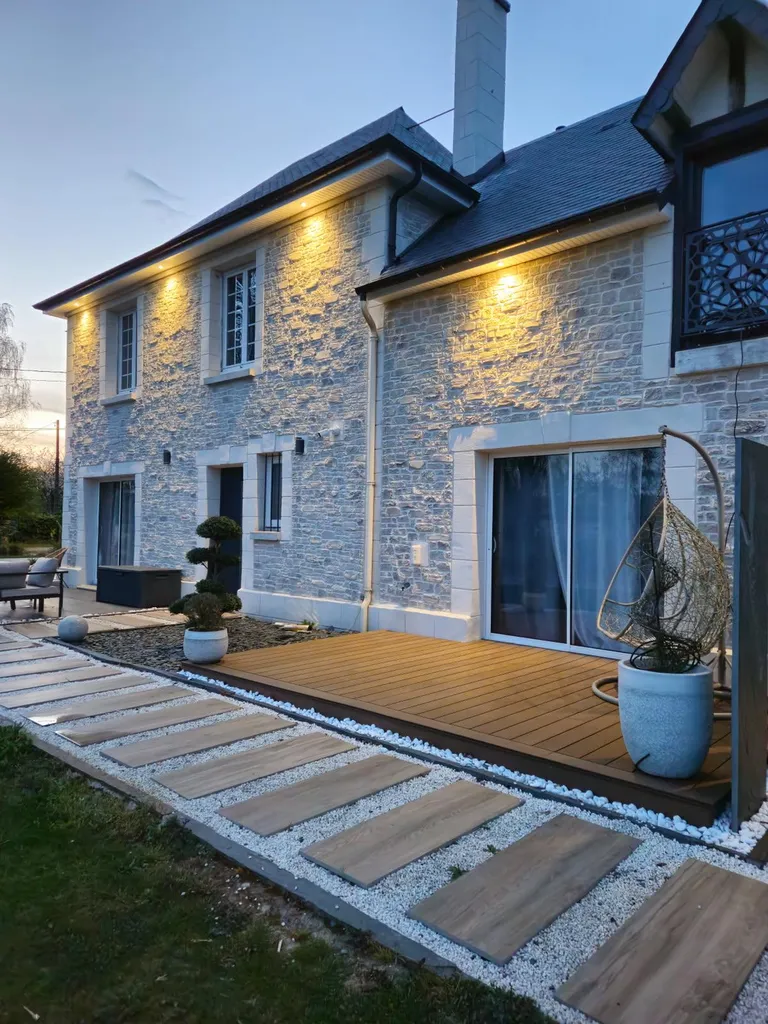 Entreprise de ravalement en imitation pierre pour votre maison en Normandie