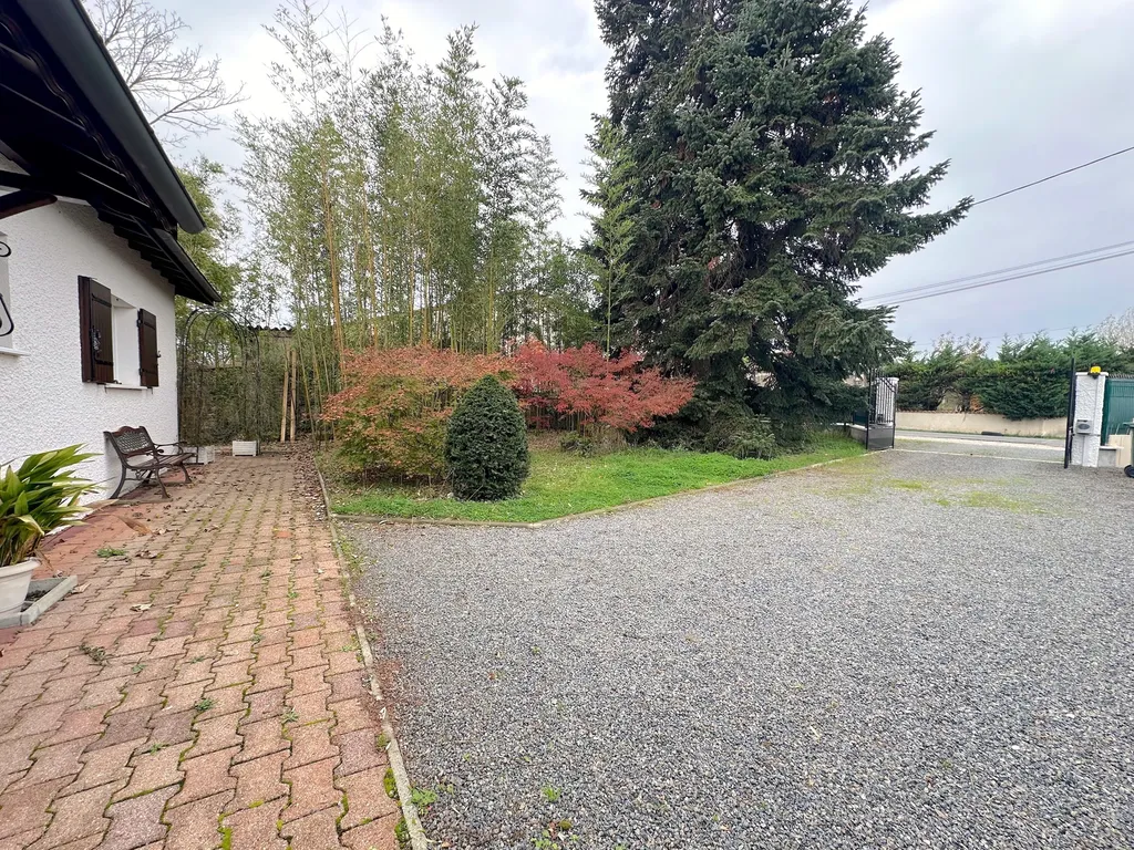 Maison de plain-pied non mitoyenne au calme