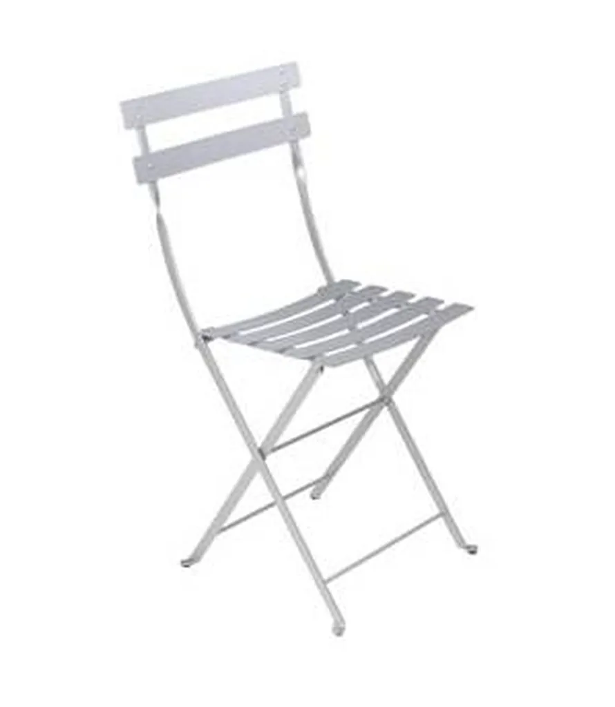 Louer des chaises square pliante pour un mariage