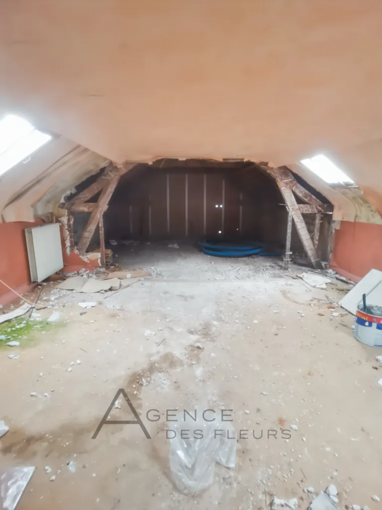 A vendre maison de 160 m² à rénovée sur la commune de ST PIERRE LES ELBEUF 76320