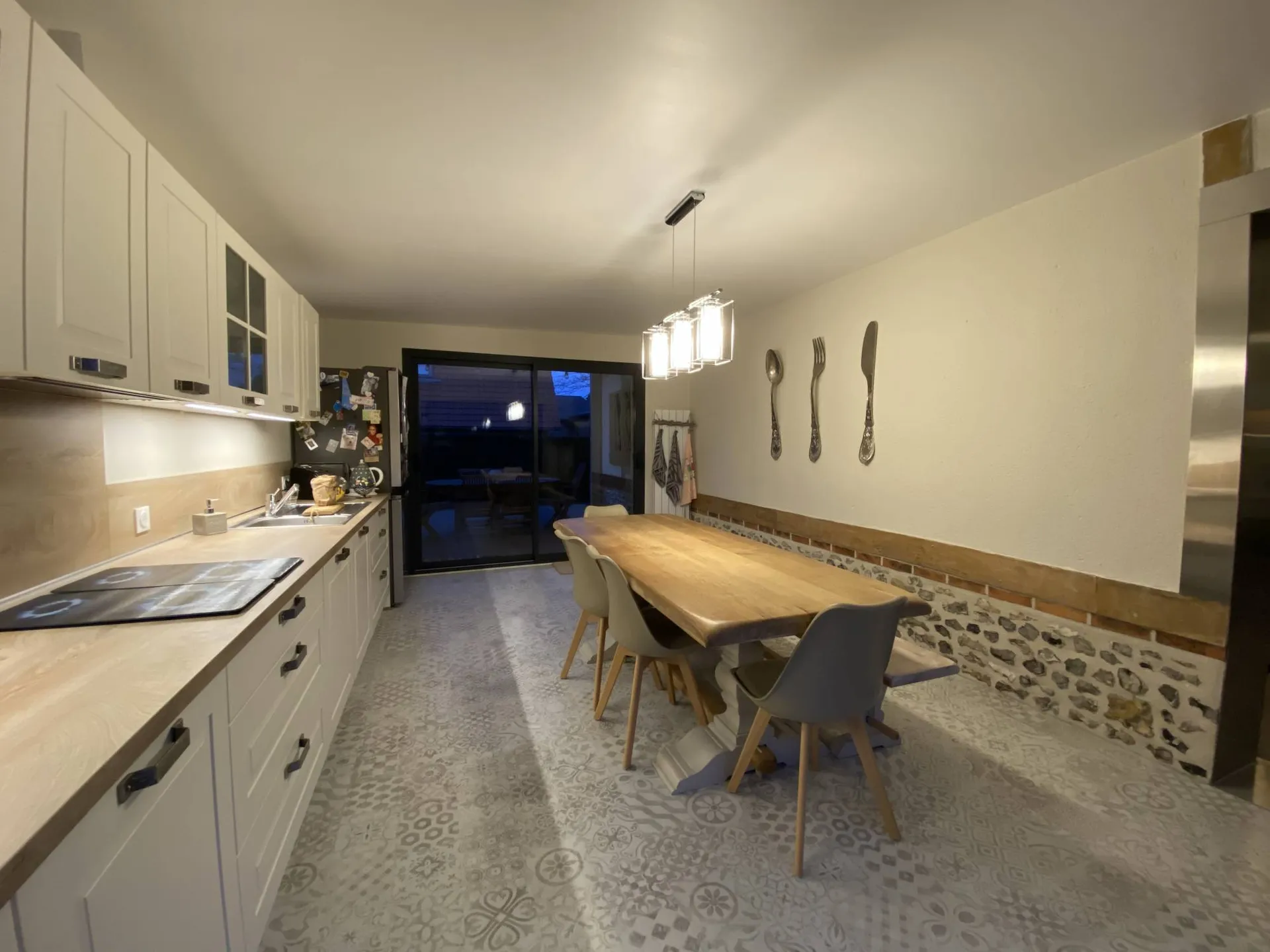 A vendre maison avec sous sol complet