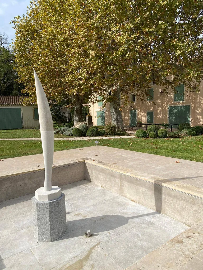 Sculpture en Pierre d'Avy à Plan d'Orgon