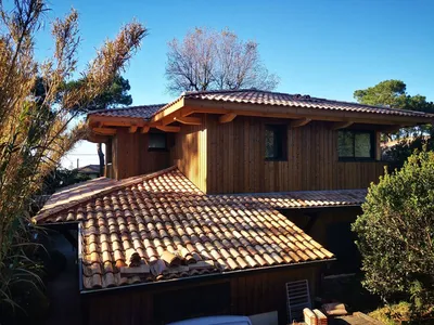 Maison bois et surélévation à Martillac