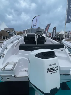 Ranieri Voyager 21S : bateau à moteur polyvalent de 6,30 mètres en vente près de Toulon et sa région