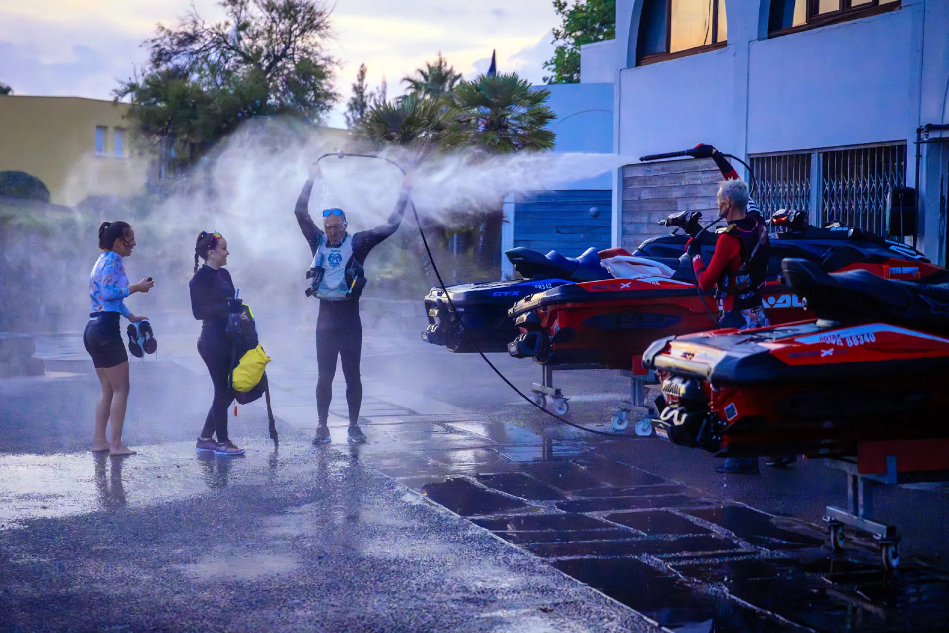 Location Jet-Ski Sea-Doo Spark Trixx au Cap d’Agde jusqu’à deux personnes pour un moment de fun entre amis