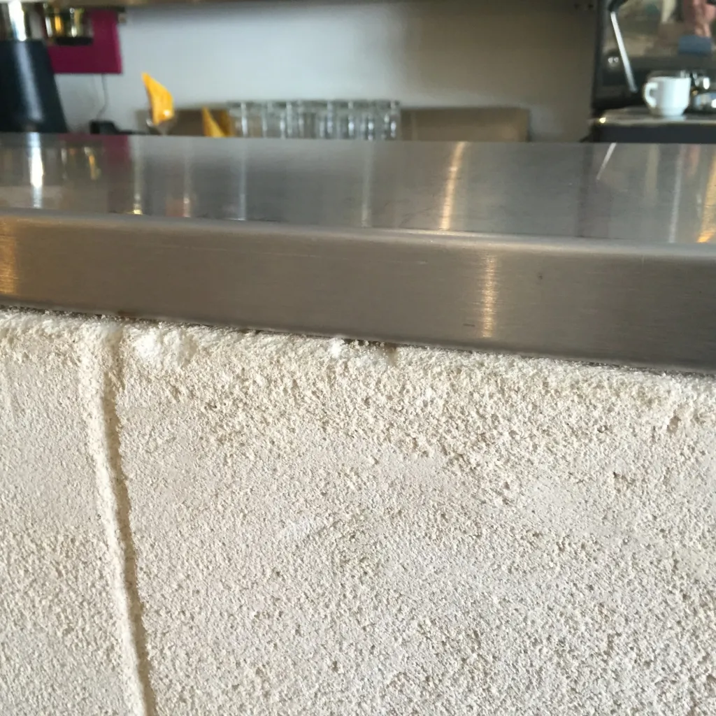 AGENCEMENT SUR MESURE FABRICATION ET POSE  COMPTOIR TABLE CUISINE PLAN DE TRAVAIL RESTAURANT EN INOX ALIMENTAIRE A MARSEILLE PACA 13