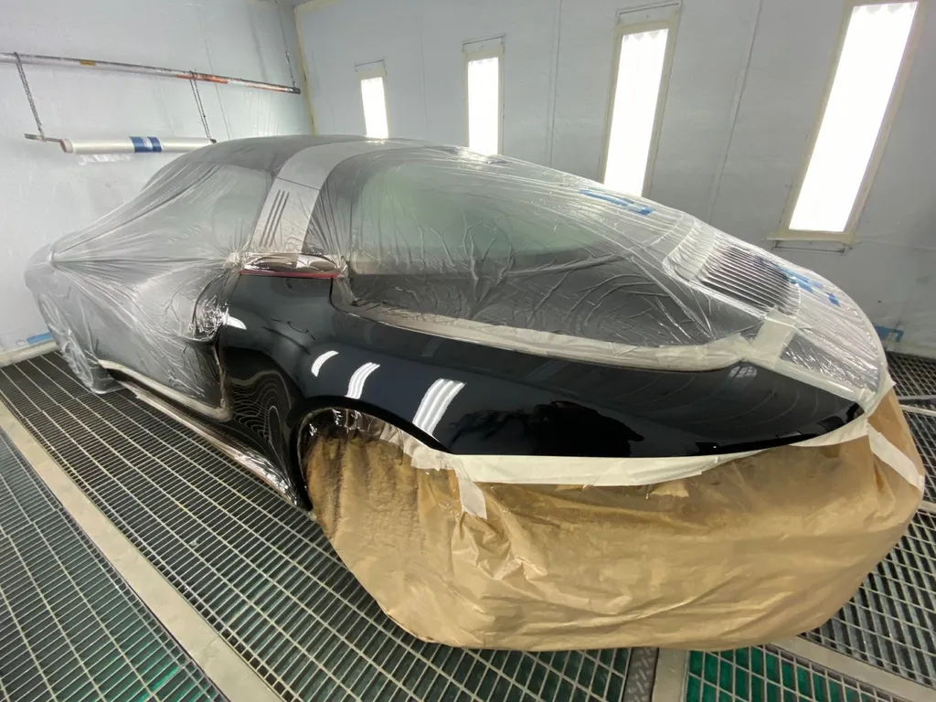 Travaux de peinture sur Porsche 991 Targa réalisés dans notre atelier de carrosserie à Carnoux pour une finition constructeur garantie