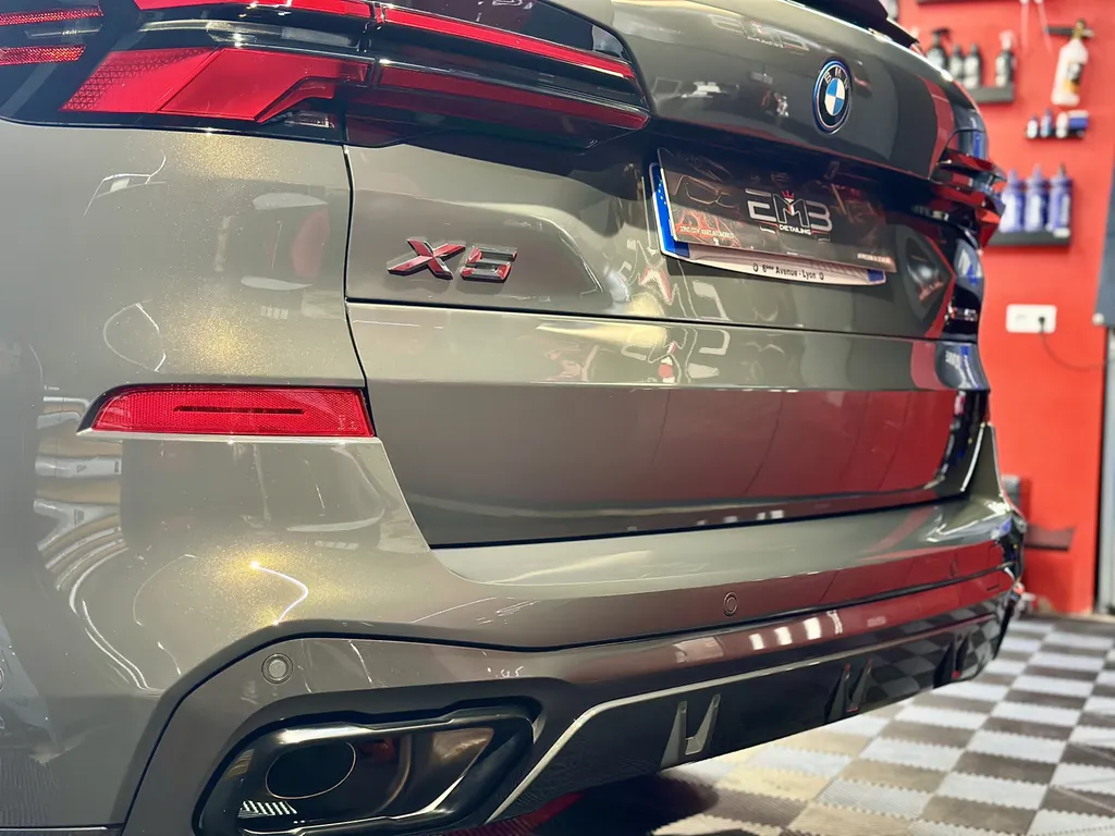 Detailing automobile bmw X5 Traitement céramique 