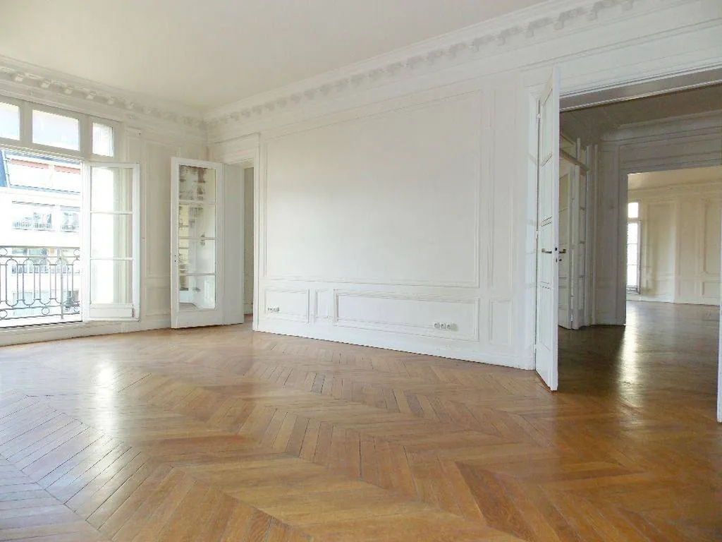 vente 216 m2 Vaste et Lumineux, 75007 Paris
