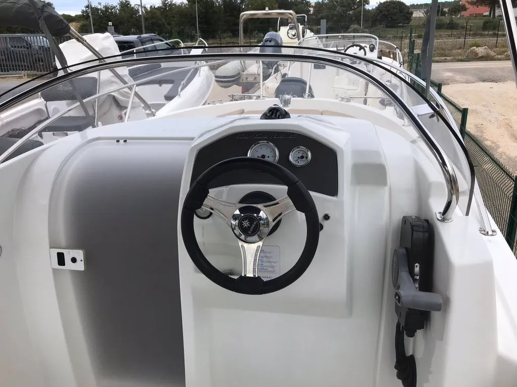 Occasion bateau à moteur Jeanneau Bandol