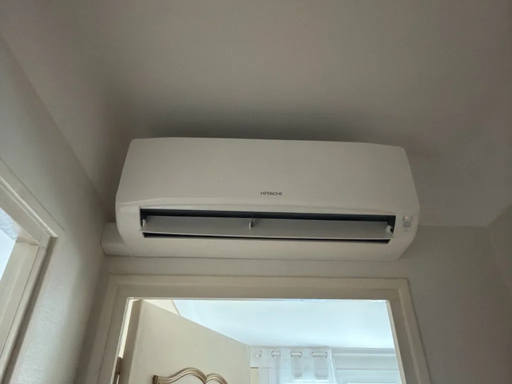 Installation d'une pompe à chaleur air-air Hitachi avec Provence Energie Solaire Services à La Ciotat