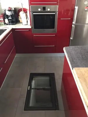 Trappe vitrée au sol sur mesure, discrète et design pour un intérieur contemporain à Paris en Île-de-France