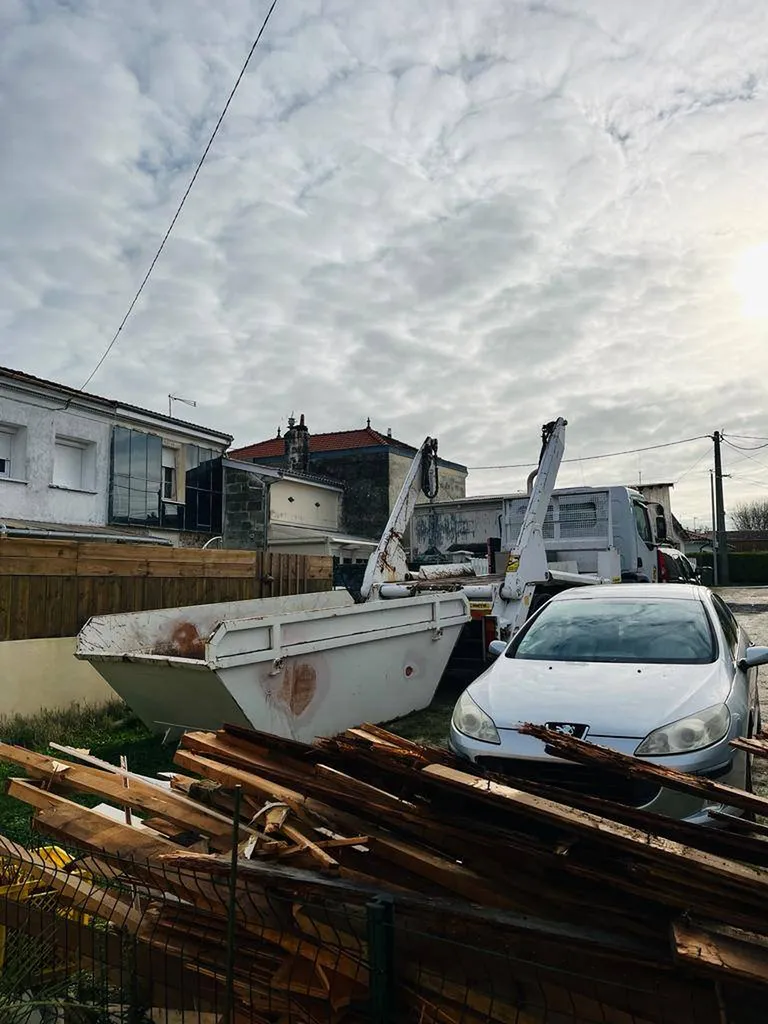 Location benne 8m3 pour déchets bois sur TALENCE 
