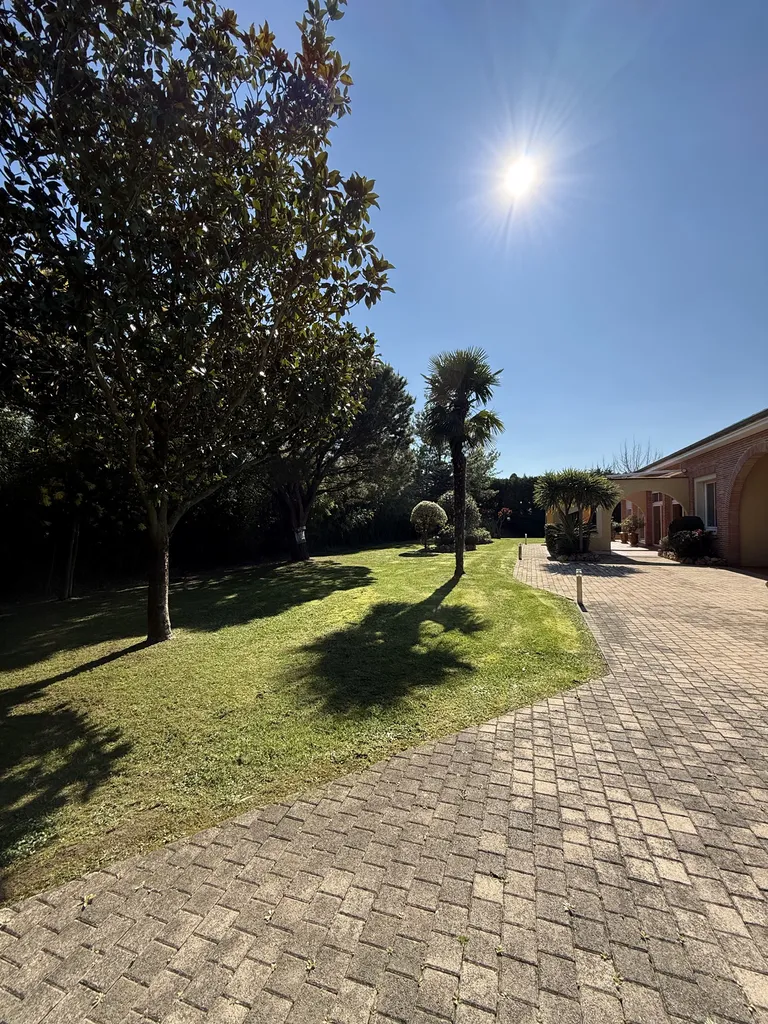 Entretien de jardin à Cugnaux près de Portet Sur Garonne : tonte, taille, nettoyage et évacuation des déchets verts