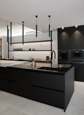 cuisine haut de gamme avec ilot central en fenix NTM noir mat