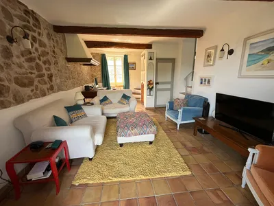 Rare – Charmante maison de village dans le quartier médiéval des Arcs-sur-Argens, avec garage et terrasses