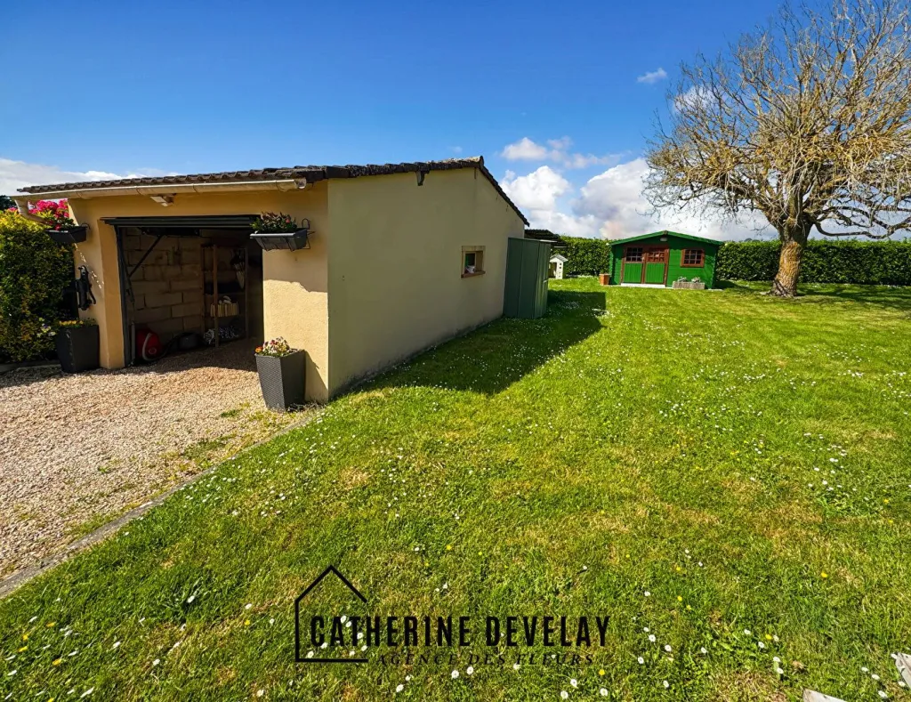 A acheter, maison de 164 m² édifiée sur 1200 m² de terrain sur la commune de SAINT PIERRE DU BOSGUERARD 27370