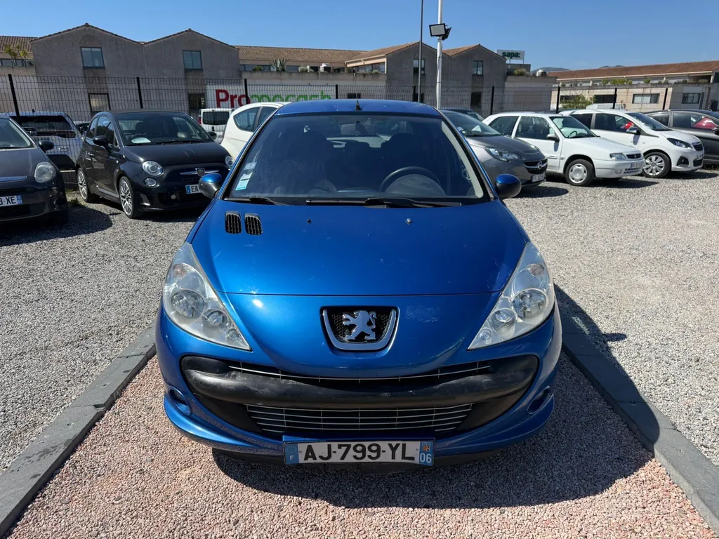 PEUGEOT 206 + 1.4 L 75CV